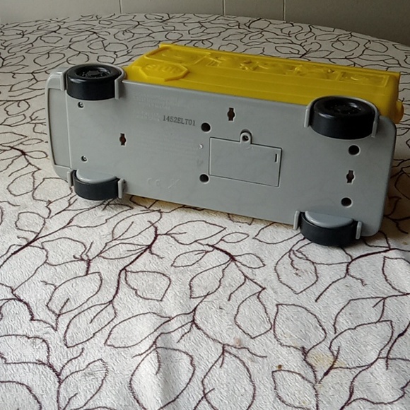 COCOMELON ALPHABET SCHOOL BUS - Picture 7 of 7